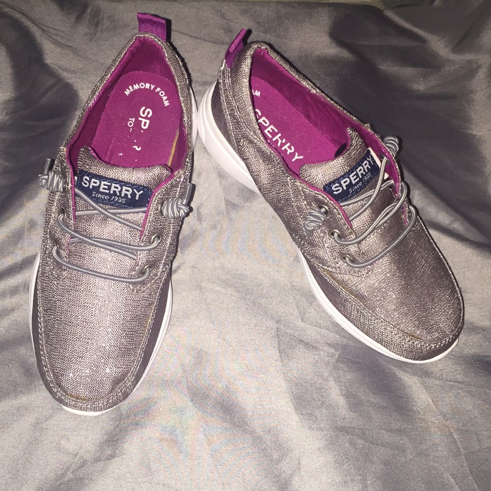 Sperry Slip On Gray Silver Girls Shoes Sz 12.5 EUC
